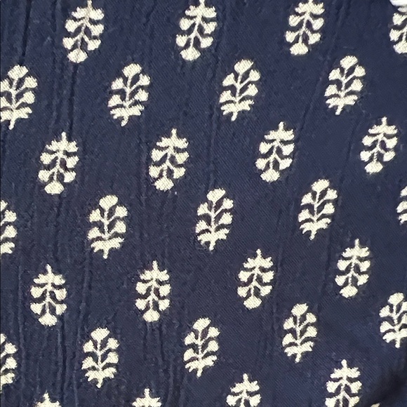 beachlunchlounge Navy Blue Floral Off-Shoulder Blouse - Picture 4 of 7